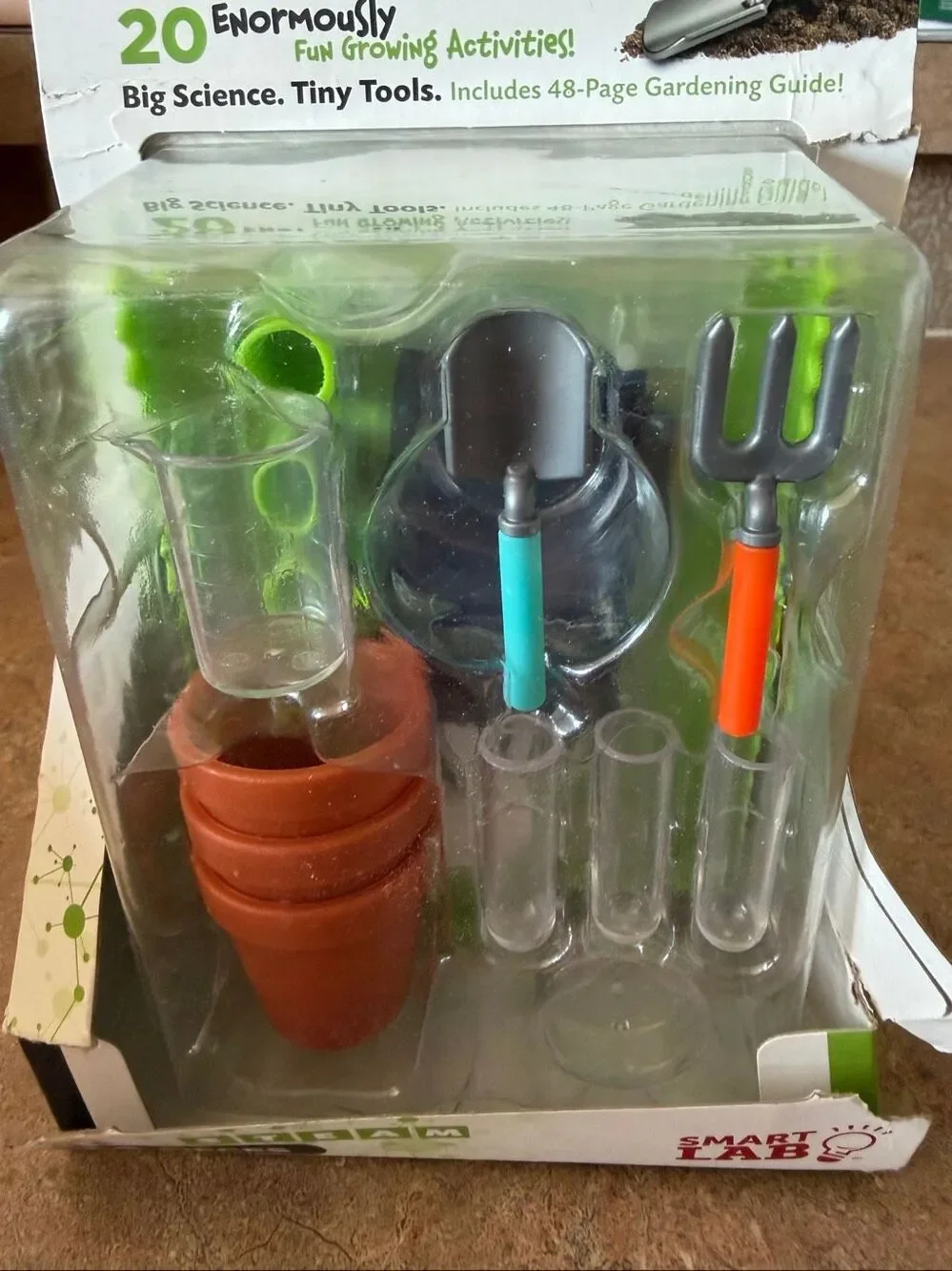 SmartLab Tiny Gardening STEM Science Kit 34 Pieces Ages 8+ New Unused